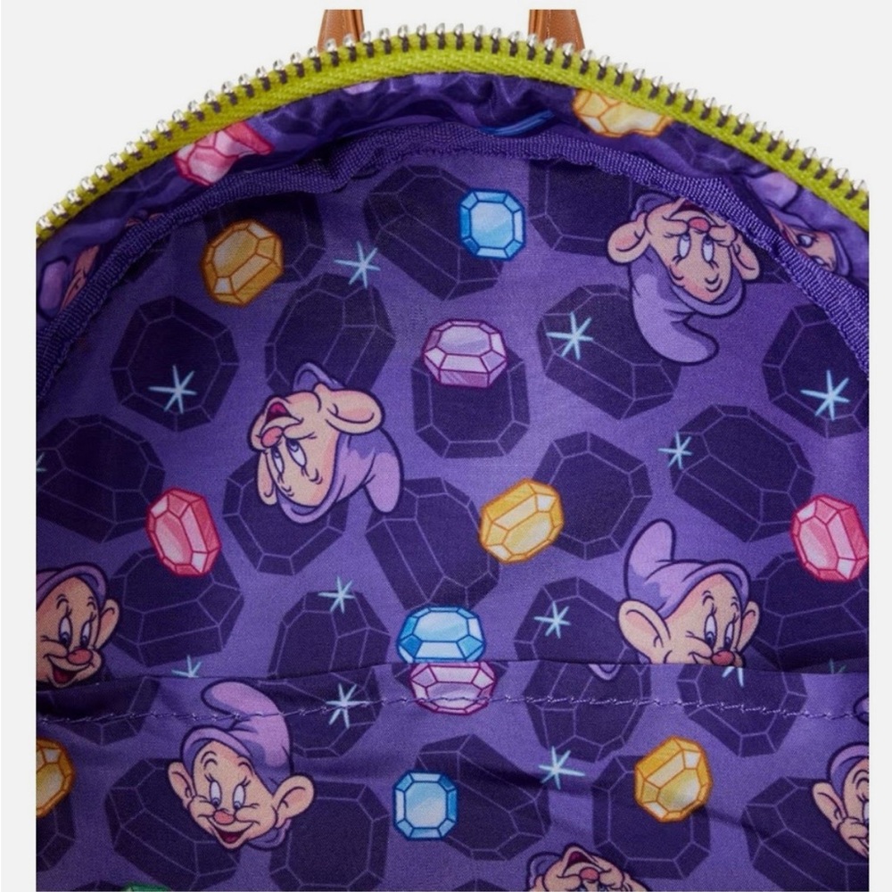 NWT Loungefly Disney Snow White Dopey Diamond Lenticular Mini Backpack - Picture 4 of 7